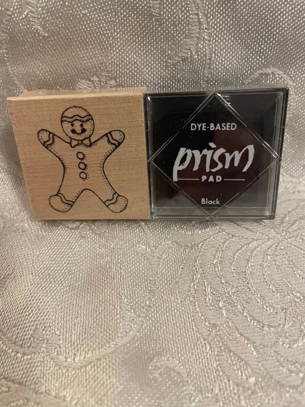 1996 Rubber Stampede Gingerbread Stamp with Wood Top and Black Prism Ink Pad Set